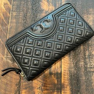 Tory Burch Fleming zip continental wallet